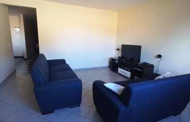 Imagem: A casa em condomínio possui 3 Dormitórios, 2 Banheiros, 2