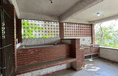 Imagem 10: CASARÃO 3 QTS/TERRAÇO C/ MEIA ÁGUA. EXCELENTE LOCAL