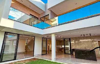 Imagem 7: Alto Padrão no Alphaville Fortaleza 475m², Piscina e Acabamento Premium