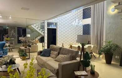 Imagem: A casa em condomínio possui 5 Dormitórios, 5 Banheiros, 4