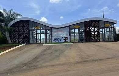 Imagem: O terreno possui 438m² de Área, Imóvel novo e está localizado