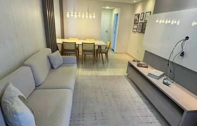 Imagem: O apartamento possui 3 Dormitórios, 1 Banheiro, 1 Vaga na garagem