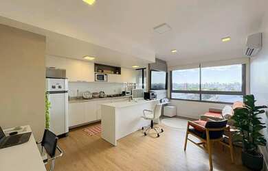 Imagem: O apartamento possui 1 Dormitório, 1 Banheiro, 1 Vaga na garagem