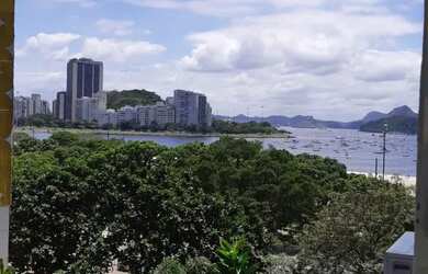 Imagem: O apartamento possui 1 Dormitório, 1 Banheiro, 30m² de Área