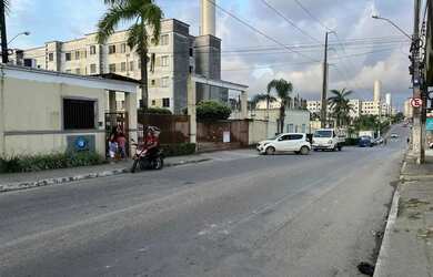 Imagem: O apartamento possui 2 Dormitórios, 1 Banheiro, 2 Vagas na