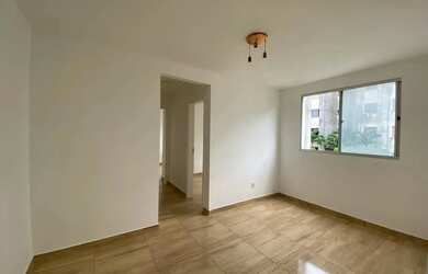 Imagem: O apartamento possui 2 Dormitórios, 1 Banheiro, 2 Vagas na