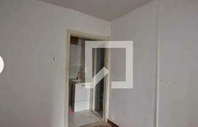 Imagem: A casa possui 1 Dormitório, 1 Banheiro e está localizado