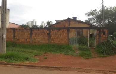 Imagem: O terreno à venda possui 380m² de Área e está localizado