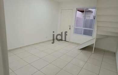 Imagem: A casa em condomínio possui 2 Dormitórios, 1 Banheiro, 2 Vagas