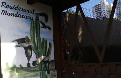 Imagem: A casa em condomínio possui 2 Dormitórios, 3 Banheiros, 2