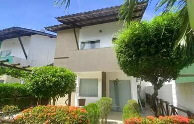 Imagem: A casa em condomínio possui 4 Dormitórios, 1 Banheiro, 2 Vagas