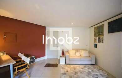 Imagem: O apartamento possui 1 Dormitório, 2 Banheiros, 2 Vagas na