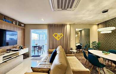 Imagem: A casa possui 3 Dormitórios, 5 Banheiros, 2 Vagas na garagem