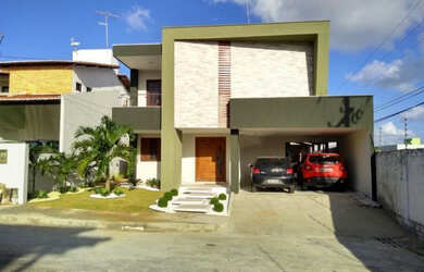 Imagem: A casa possui 3 Dormitórios e está localizado em Centro, Parnamirim