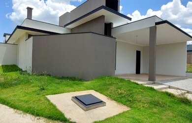 Imagem: A casa em condomínio possui 3 Dormitórios, 4 Banheiros, 4