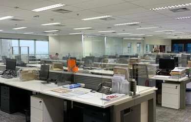 Imagem: O depósito possui 5 Vagas na garagem, 490m² de Área, Imóvel