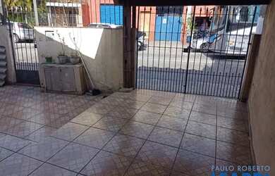 Imagem: A casa possui 3 Dormitórios, 3 Banheiros, 2 Vagas na garagem