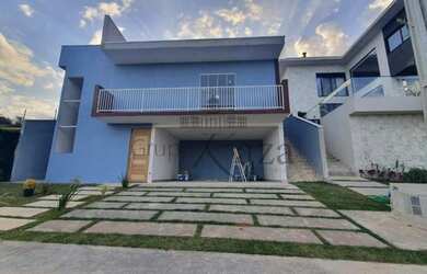 Imagem: A casa em condomínio possui 3 Dormitórios, 5 Banheiros, 3