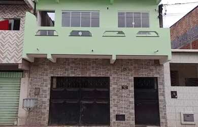 Imagem: A casa possui 4 Dormitórios, 2 Banheiros, 150m² de Área e