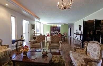 Imagem 3: Casa Alto Padrão para venda na Avenida Fernando Ferrari em Santa Maria