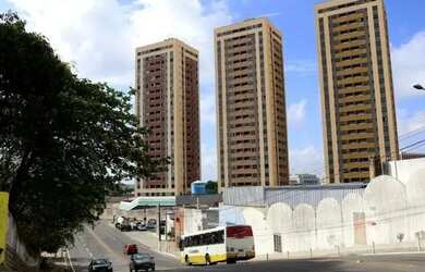 Imagem: O apartamento possui 3 Dormitórios, 2 Banheiros, 2 Vagas na