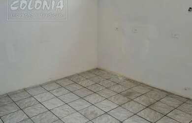 Imagem: A casa possui 4 Dormitórios, 2 Banheiros, 3 Vagas na garagem