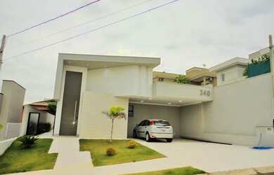 Imagem: A casa em condomínio possui 3 Dormitórios, 5 Banheiros, 4