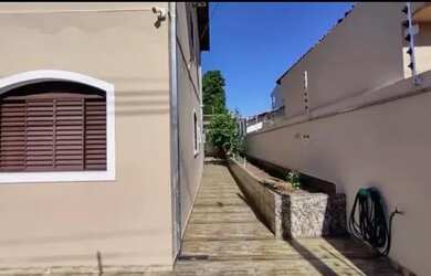 Imagem 2: V2- vendo casa com piscina