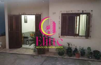 Imagem: A casa possui 2 Dormitórios, 1 Banheiro, 1 Vaga na garagem