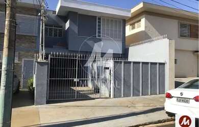 Imagem: O depósito possui 2 Vagas na garagem, 205m² de Área e está