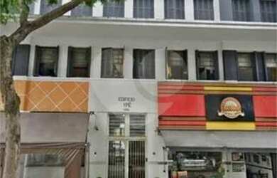 Imagem: O apartamento possui 1 Dormitório, 1 Banheiro, 51m² de Área