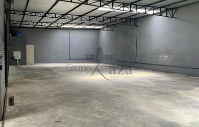 Imagem 1: Galpão/Depósito/Armazém para aluguel tem 548 metros quadrados
