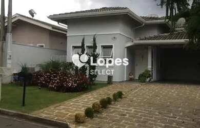 Imagem: A casa em condomínio possui 3 Dormitórios, 3 Banheiros, 4