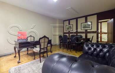 Imagem: O depósito possui 1 Vaga na garagem e 96m² de Área e está