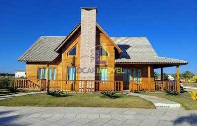 Imagem 2: Oportunidade! Casa de 3 quartos sendo 2 suítes sendo a master com closet, casa com 250m2 d