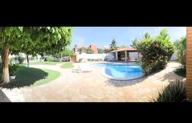 Imagem: A casa possui 3 Dormitórios, Acomodam 11 pessoas, 5 Vagas na