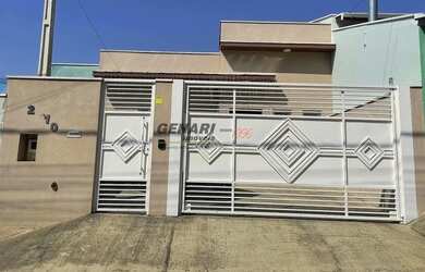 Imagem: A casa possui 2 Dormitórios, 2 Banheiros, 2 Vagas na garagem