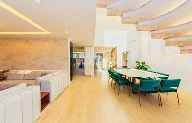 Imagem: A casa em condomínio possui 4 Dormitórios, 3 Banheiros, 4