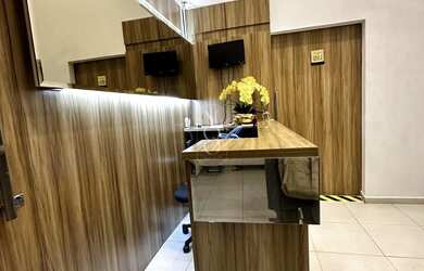 Imagem 2: Sala Comercial Ampla e Estruturada, com 4 Salas e Mezanino no Bigorrilho