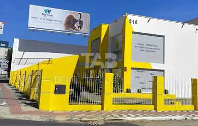 Imagem: O depósito possui 5 Vagas na garagem, 150m² de Área e está