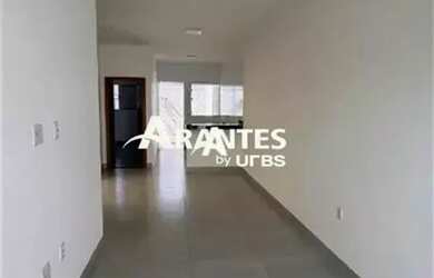 Imagem: A casa possui 2 Dormitórios, 3 Banheiros, 1 Vaga na garagem