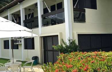 Imagem: A casa possui 5 Dormitórios, 5 Banheiros, 5 Vagas na garagem