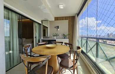 Imagem: O apartamento possui 3 Dormitórios, 4 Banheiros, 2 Vagas na