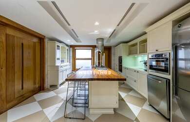 Imagem: O apartamento possui 3 Dormitórios, 4 Banheiros, 2 Vagas na