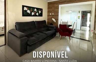 Imagem: A casa possui 3 Dormitórios, 2 Banheiros, 2 Vagas na garagem