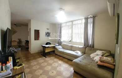 Imagem: A casa possui 3 Dormitórios, 4 Banheiros, 1 Vaga na garagem