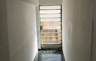 Imagem: A casa possui 2 Dormitórios, 1 Banheiro, 120m² de Área e