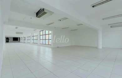 Imagem: O depósito possui 860m² de Área e está localizado em Centro