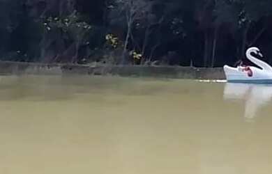 Imagem: A pousada chalé possui 2 Dormitórios, Acomodam 20 pessoas