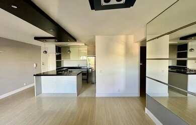 Imagem: O apartamento possui 2 Dormitórios, 2 Banheiros, 2 Vagas na